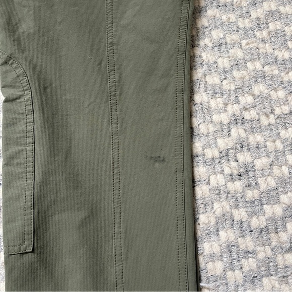 MEC Woman’s Hiking Pants - Comfy - size 12 - Picture 6 of 7